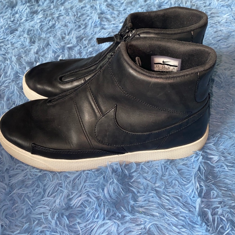 Nike sneaker boots